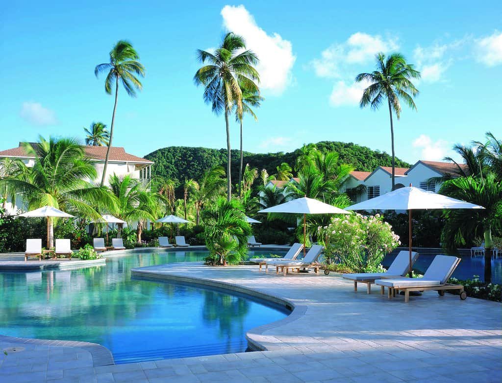 Carlisle-Bay-Antiguapool.jpg
