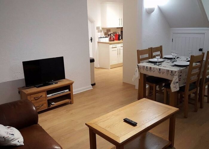 gamekeeper-living-room